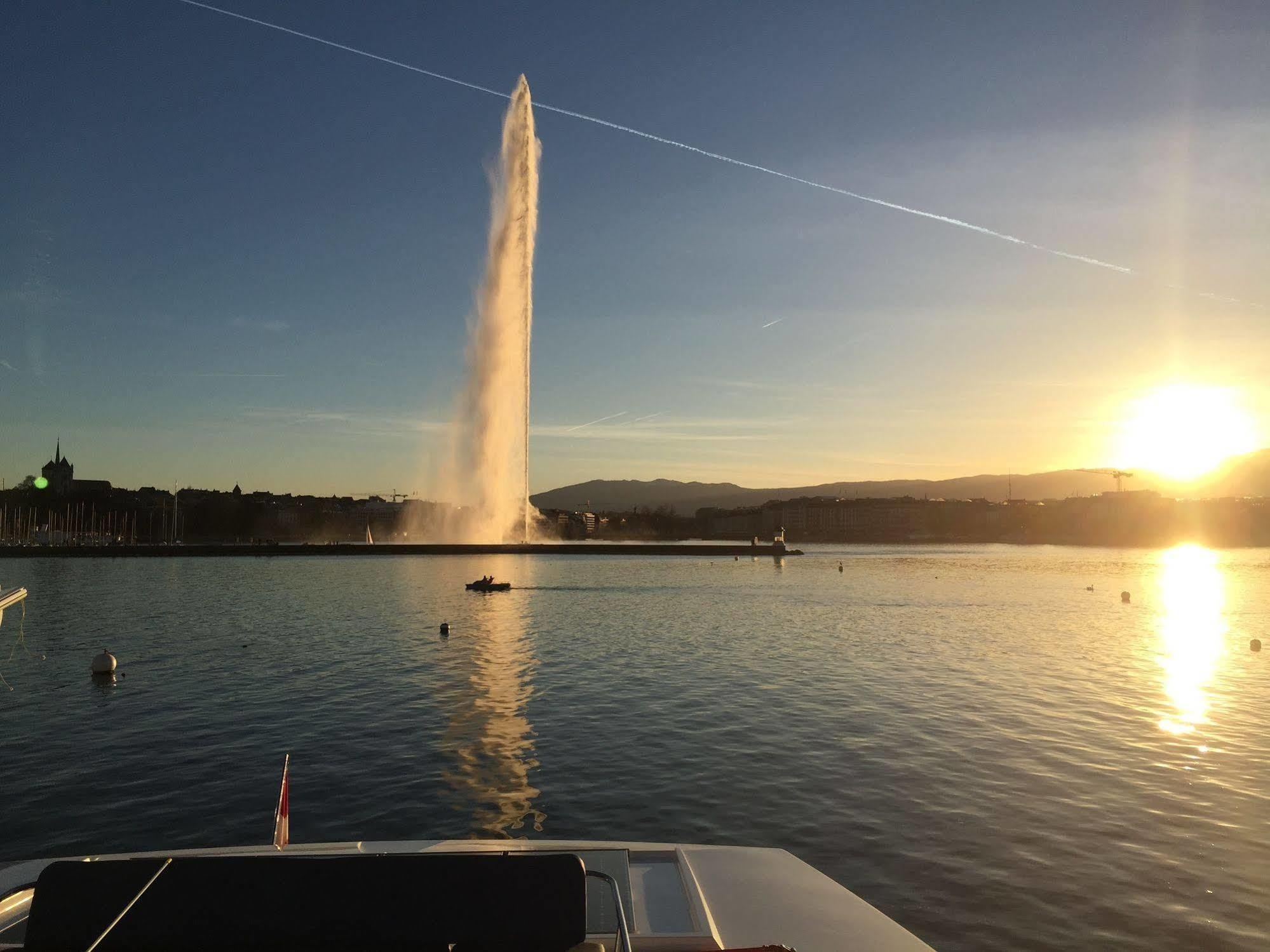 Floatinn Boat-bnb 3* Geneva