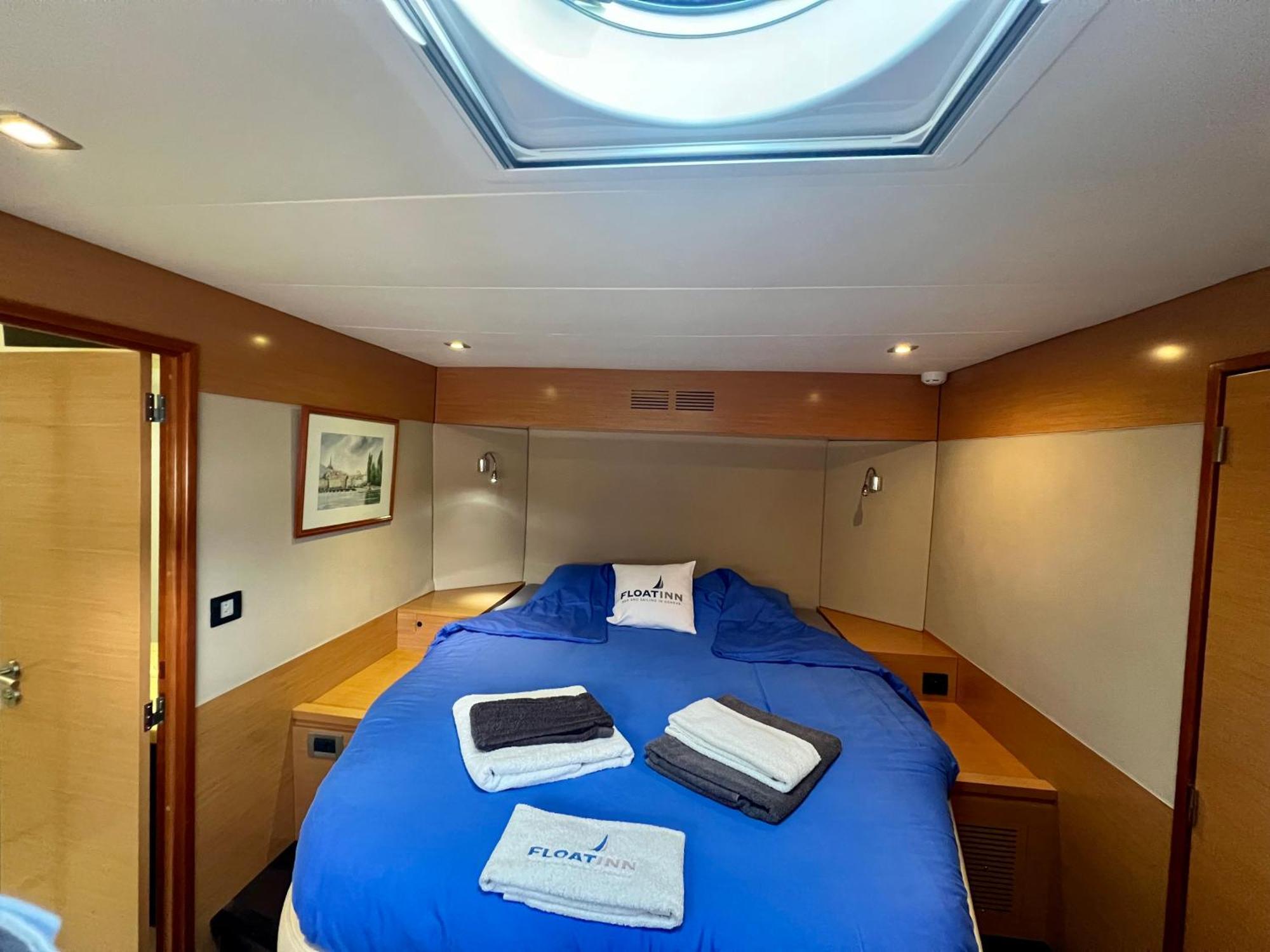 Bateau-hôtel Floatinn Boat-bnb 3*